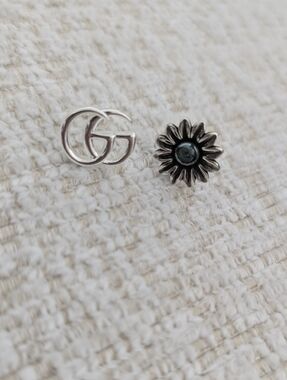 Gucci Silver Daisy Charm Earring — Silver & Blackened